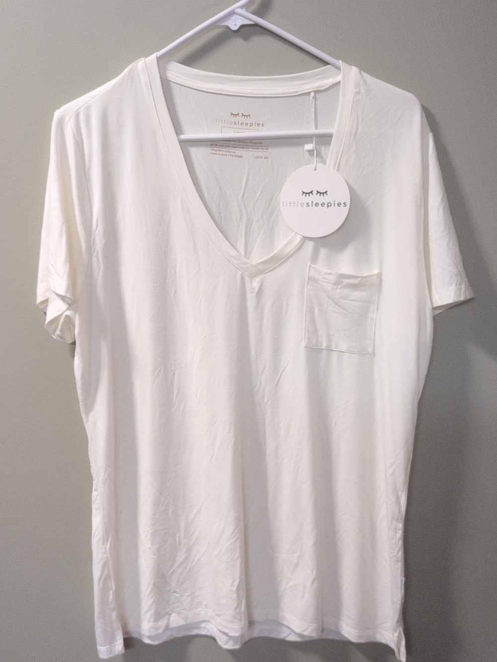 Little Sleepies Bright White Women's Perfect Pocket V-Neck Tee in size Large.